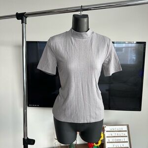 Forever 21 Light Gray Ribbed Short Sleeve Top